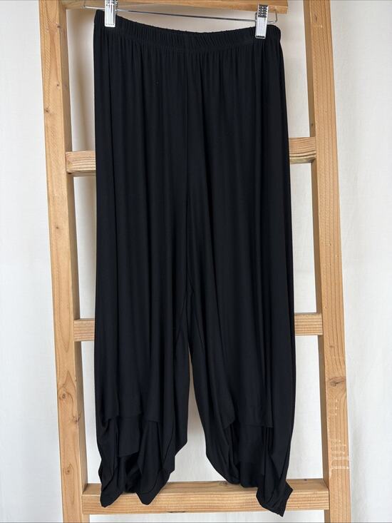 Inoah Pants - NWT Inoah Black Ruched Draping Hem Pull On Pants #0866 Size XS USA